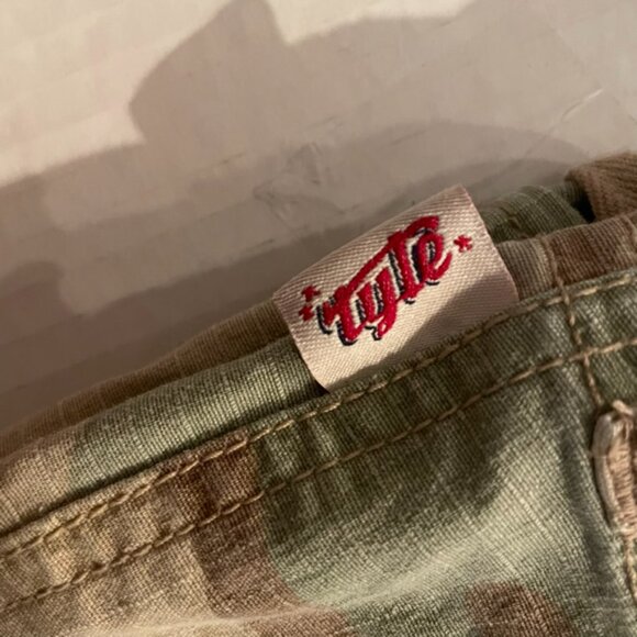 Y2K Camo Embroidered Cargo Pant - Picture 7 of 7